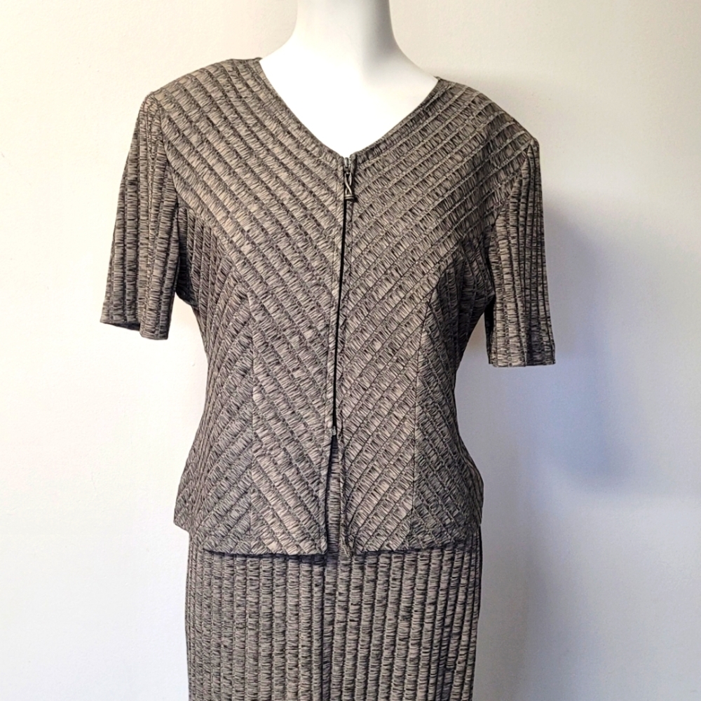 Joseph Ribkoff Canadian Designer 2 Piece Full Length Sleeveless Dress w/ …
